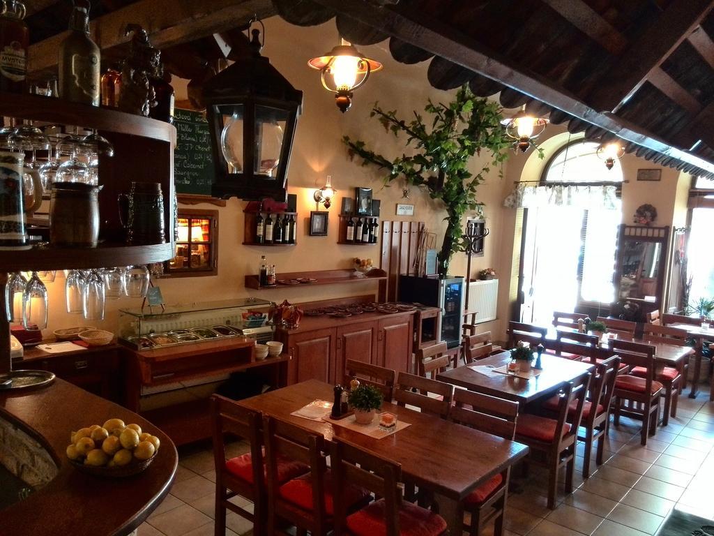 Hotel Excellent Кромержиж Экстерьер фото