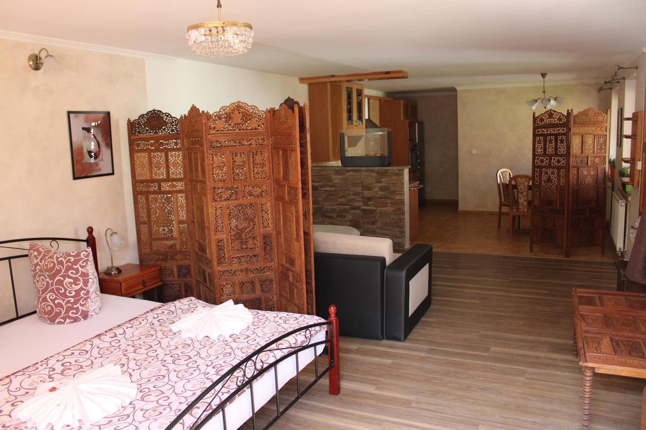 Hotel Excellent Кромержиж Экстерьер фото