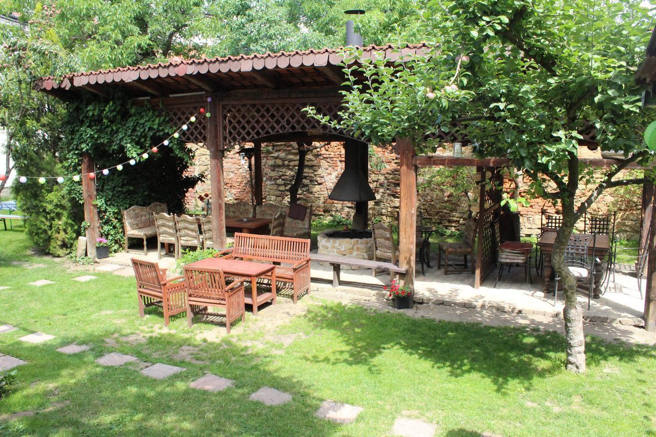 Hotel Excellent Кромержиж Экстерьер фото